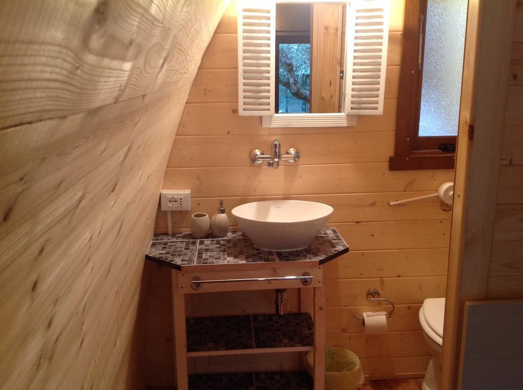B&B Villa Gardasee With Pool Soiano Del Lago Exteriör bild